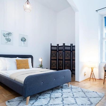Lovely Downtown Apartment Close To The Basilica Budapest Exteriör bild
