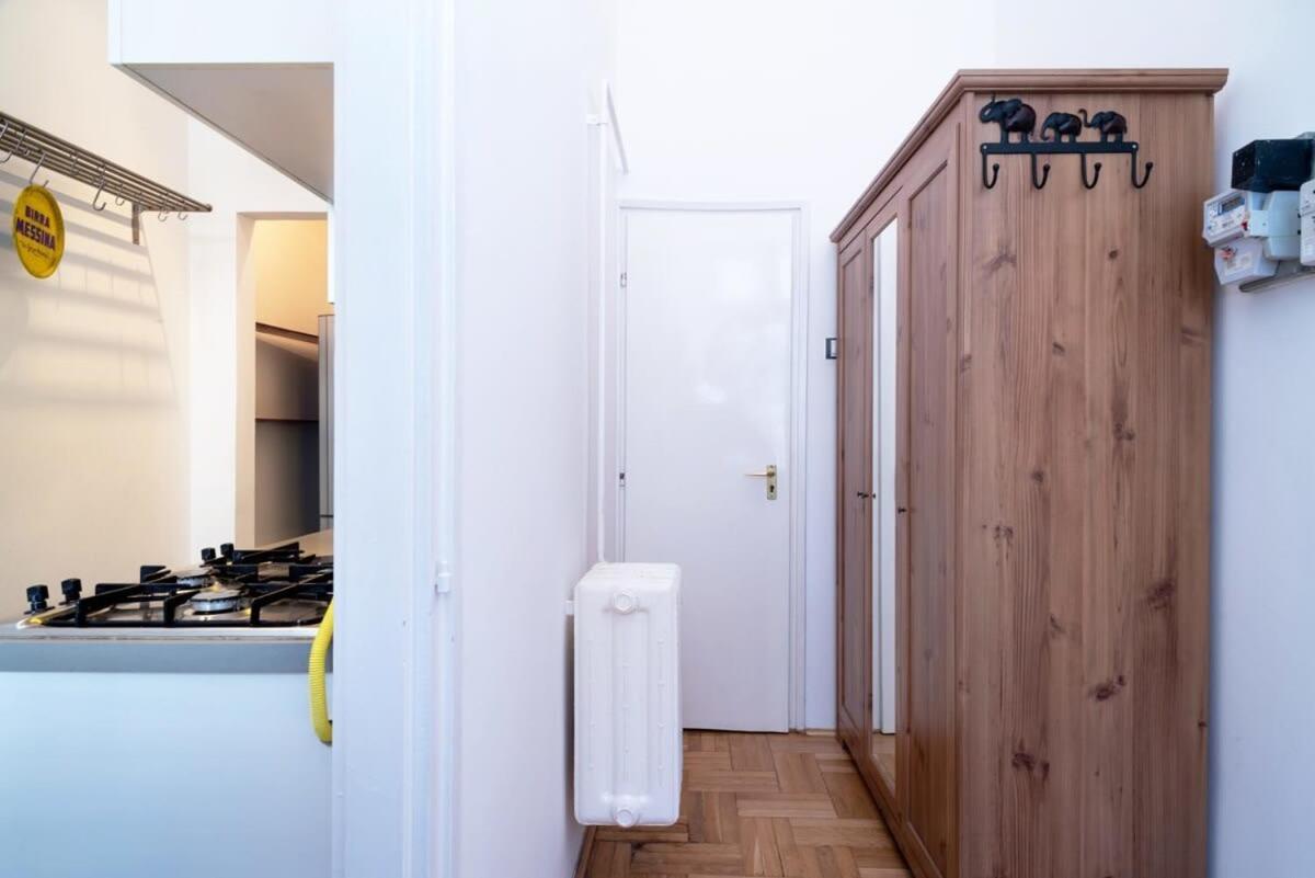 Lovely Downtown Apartment Close To The Basilica Budapest Exteriör bild