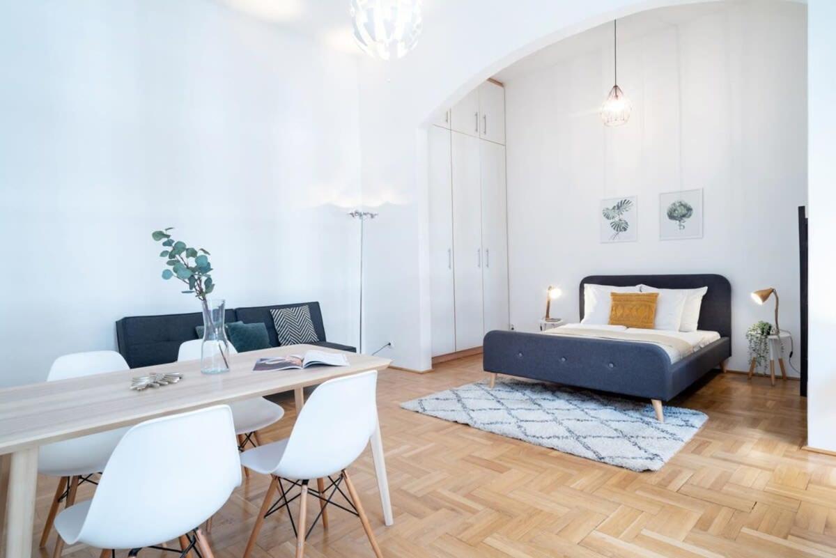 Lovely Downtown Apartment Close To The Basilica Budapest Exteriör bild