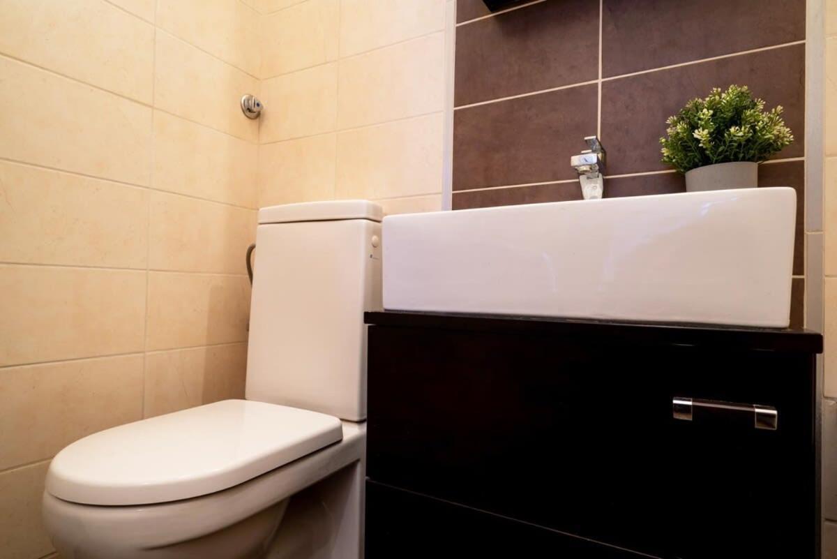 Lovely Downtown Apartment Close To The Basilica Budapest Exteriör bild