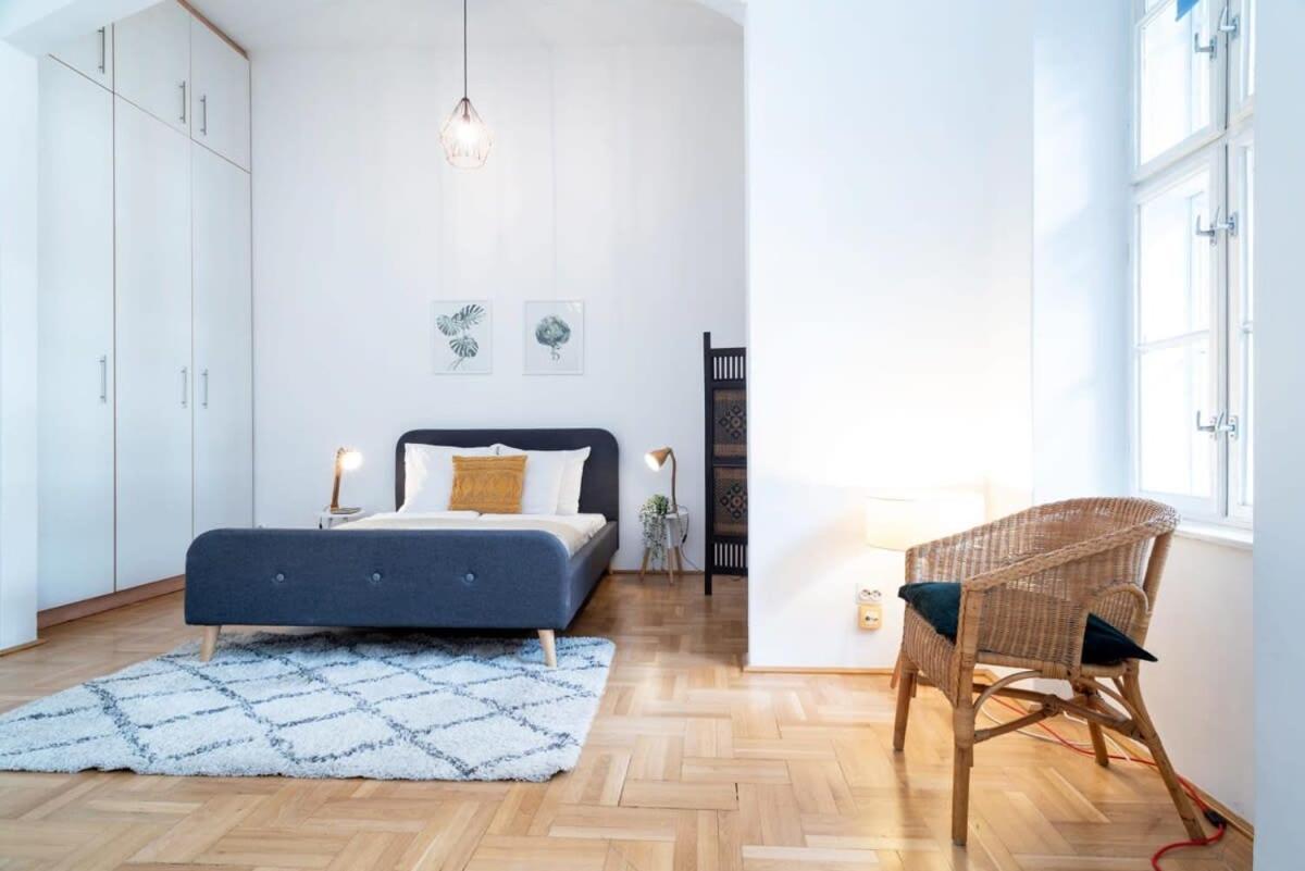 Lovely Downtown Apartment Close To The Basilica Budapest Exteriör bild