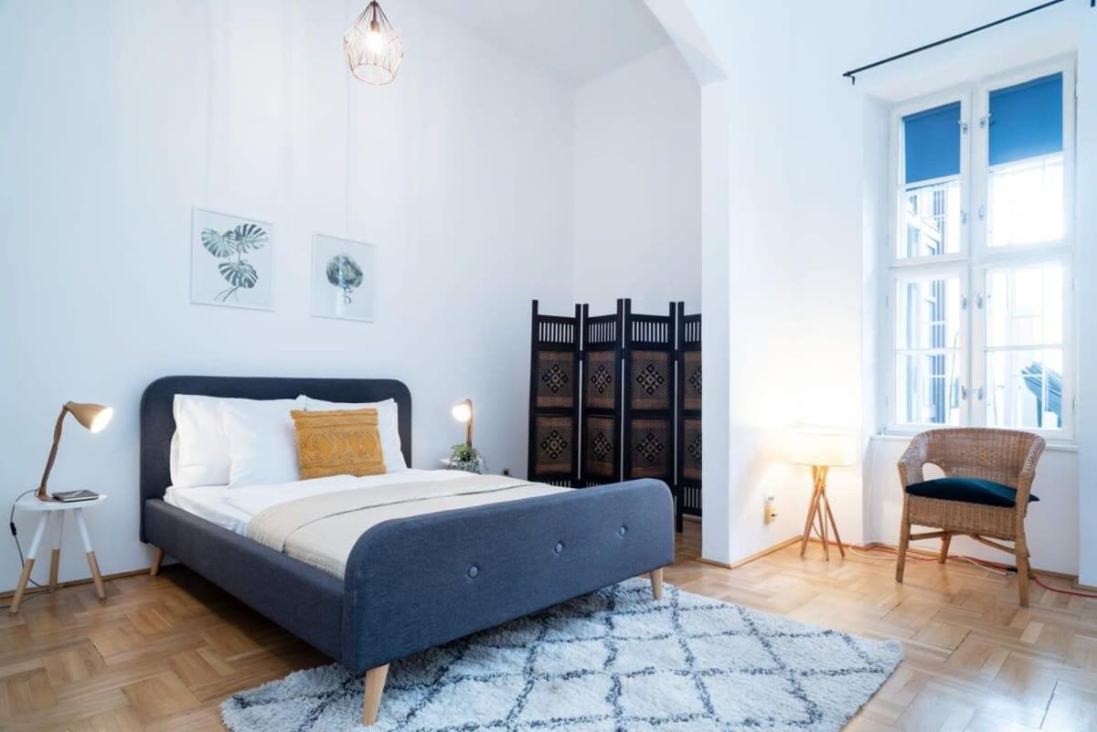 Lovely Downtown Apartment Close To The Basilica Budapest Exteriör bild