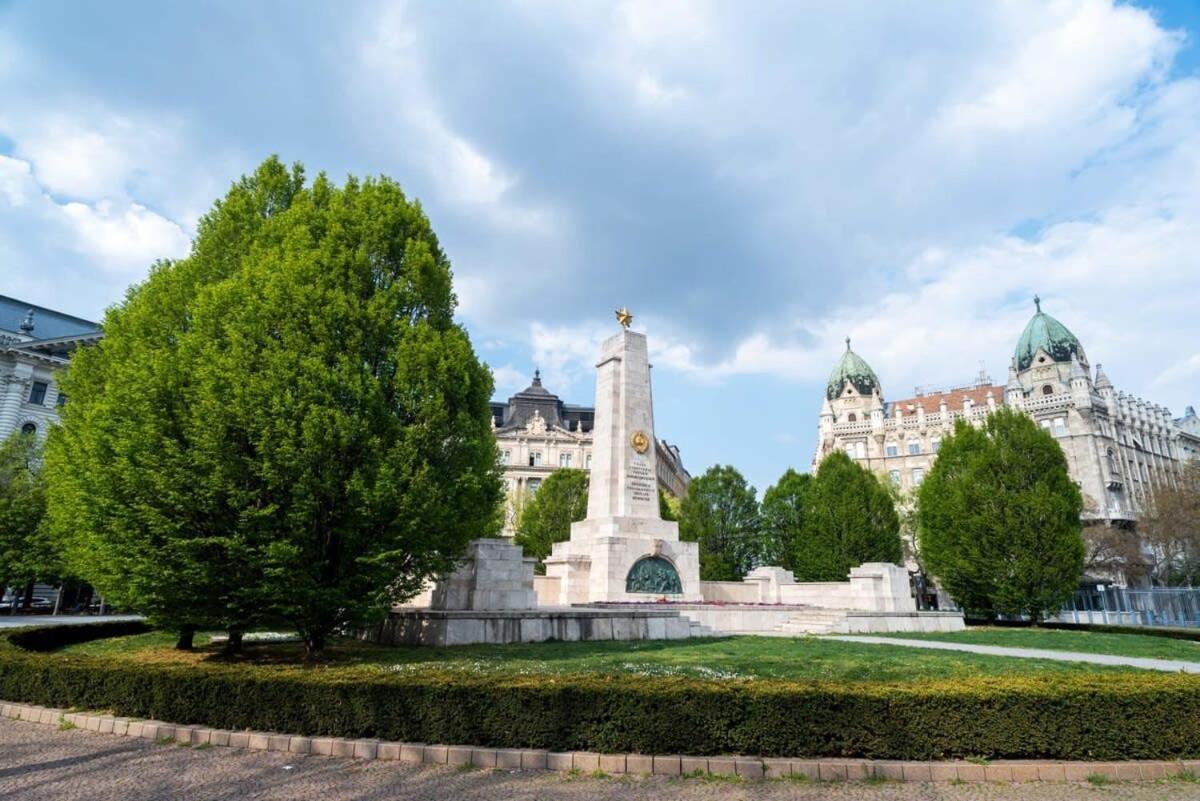 Lovely Downtown Apartment Close To The Basilica Budapest Exteriör bild