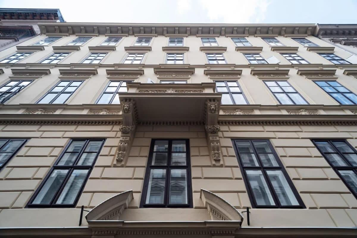 Lovely Downtown Apartment Close To The Basilica Budapest Exteriör bild